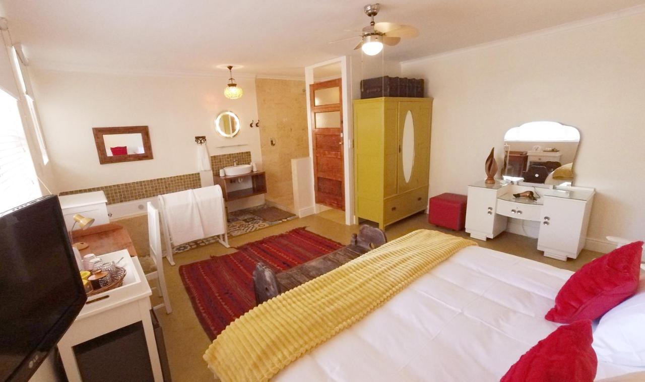 Dolphin Inn Guesthouse Cidade Do Cabo Exterior foto